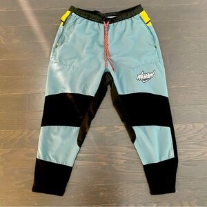 NIKE Dri-Fit Phenom Elite Wild Running 7/8 Pants 
Men’s Medium - M